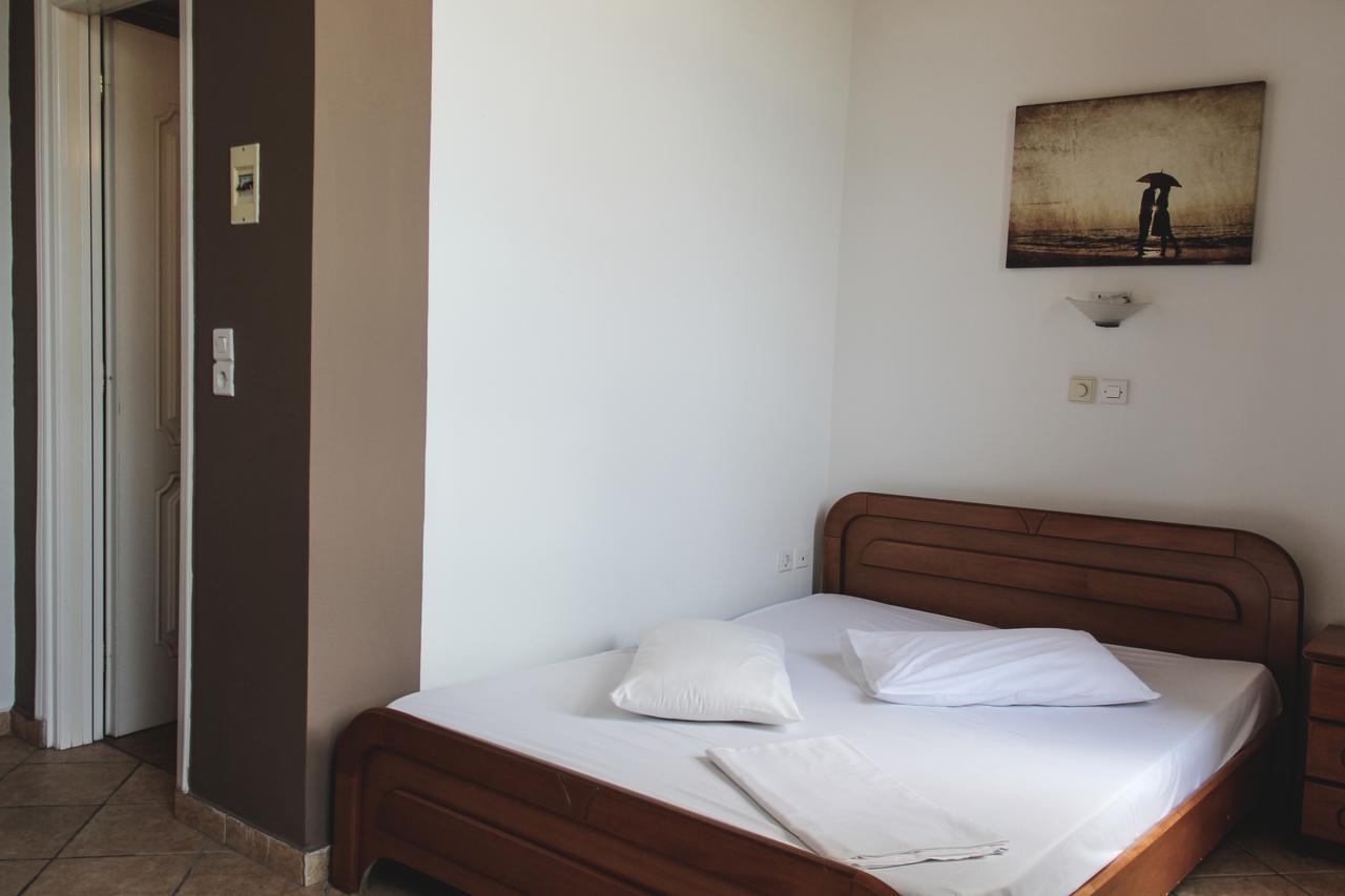 Guesthouse Vrenthi Karítaina 外观 照片