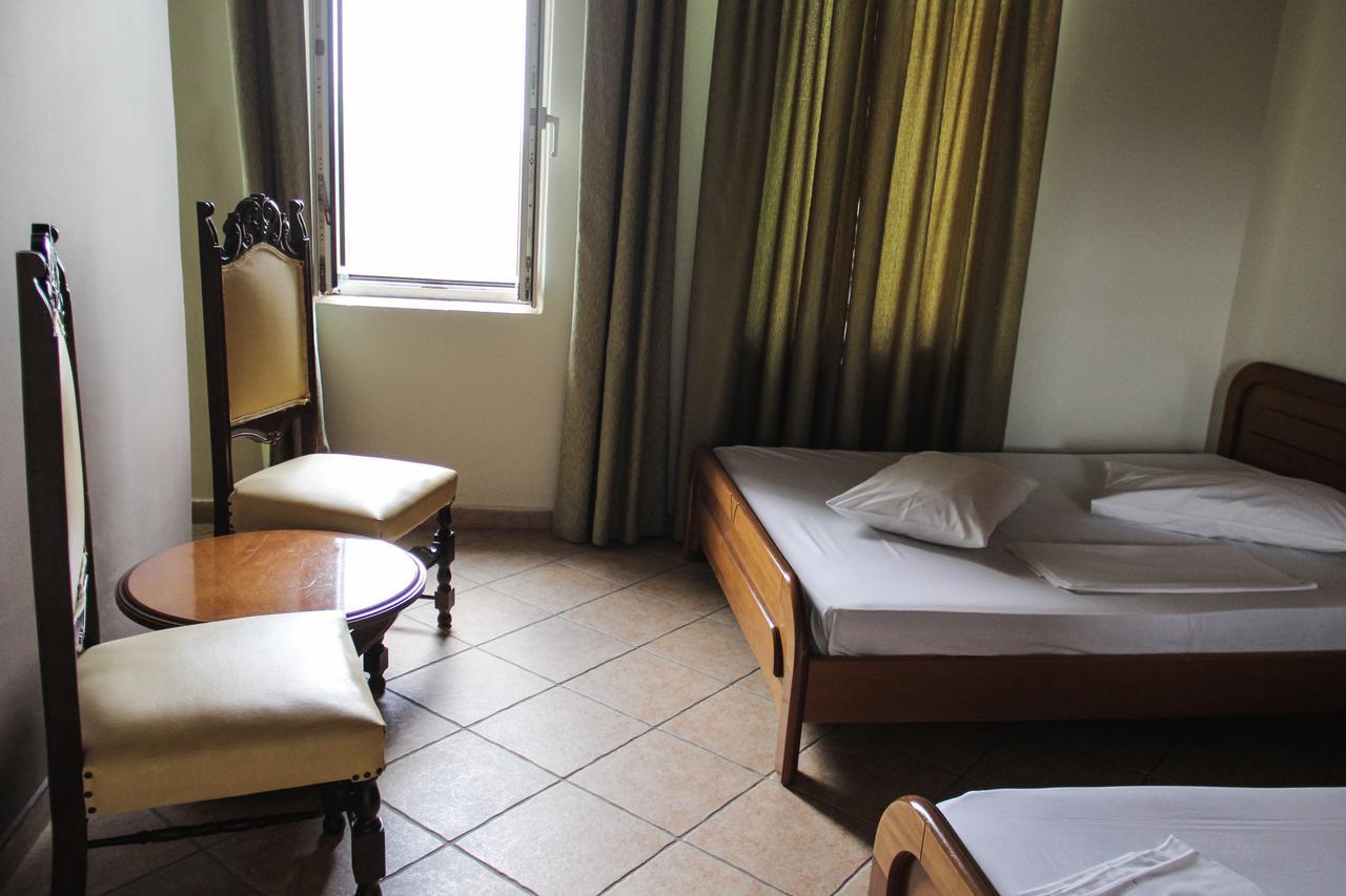 Guesthouse Vrenthi Karítaina 外观 照片